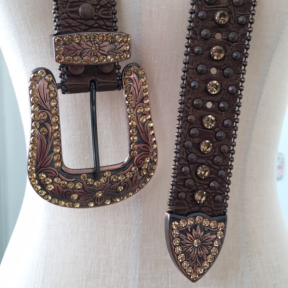 Bedazzled cowgirl belt - Picture 3 of 4